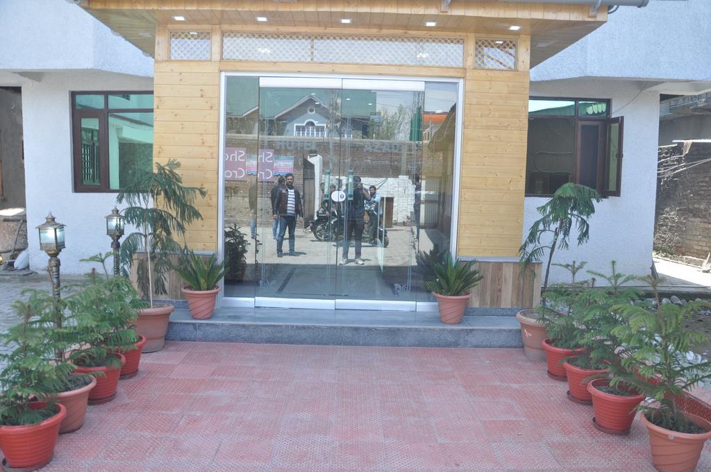 Hotel Azad Durgjan Dış mekan fotoğraf
